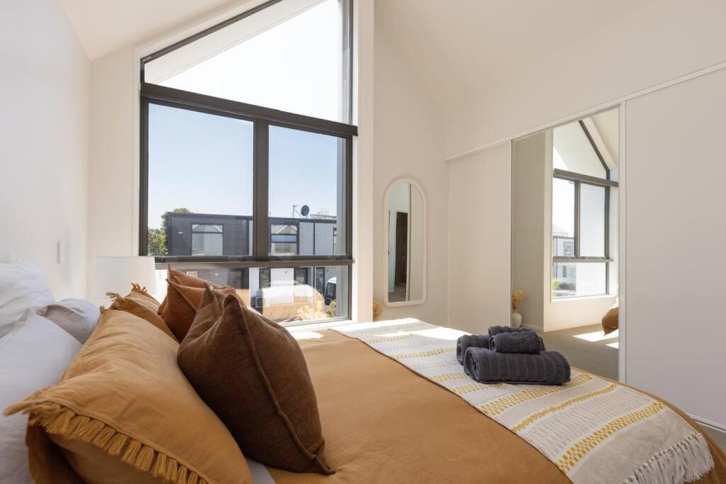 Inner City Luxury With Free Parking Christchurch Exterior photo