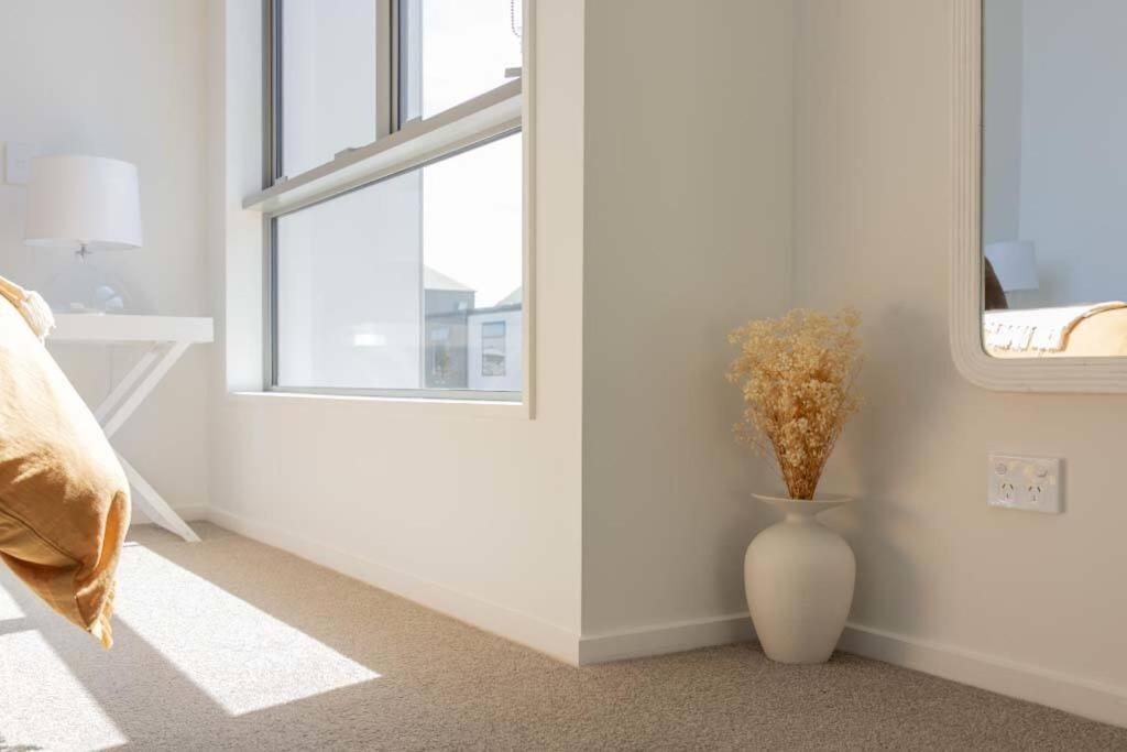 Inner City Luxury With Free Parking Christchurch Exterior photo