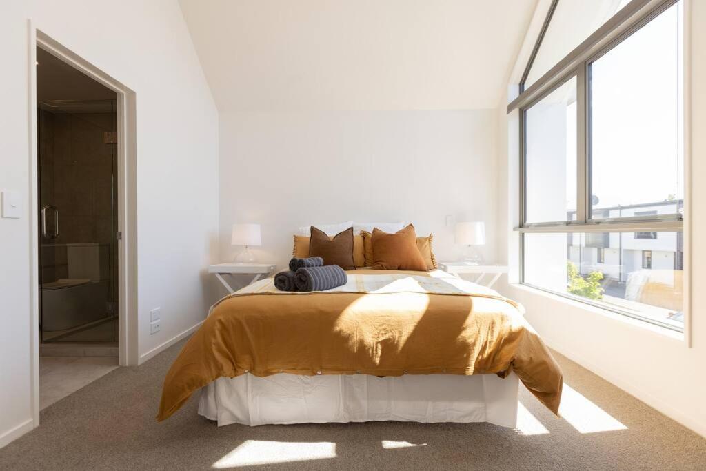Inner City Luxury With Free Parking Christchurch Exterior photo
