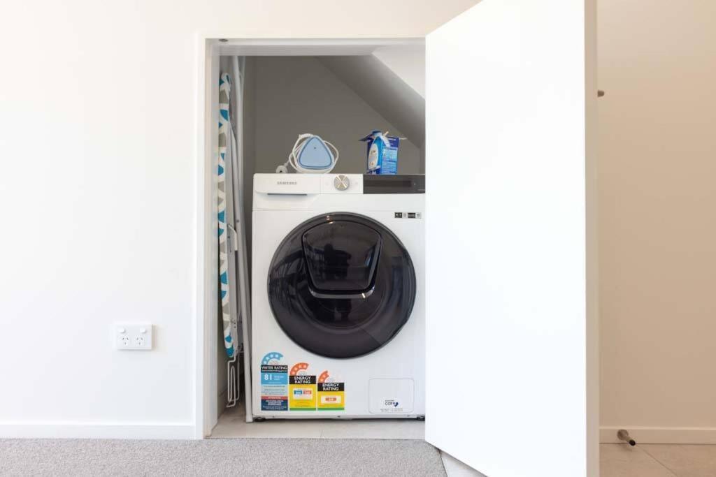 Inner City Luxury With Free Parking Christchurch Exterior photo